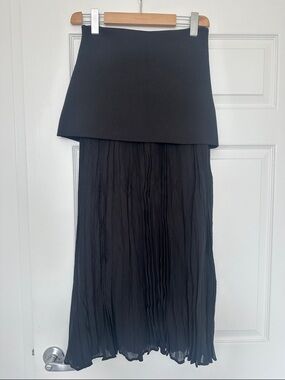 Zara Black High-Waist Pleated Midi Skirt